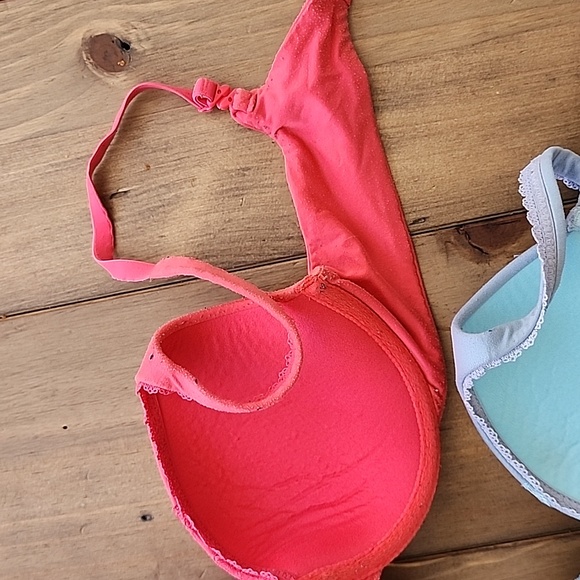 2 34B Body by Victoria Victoria Secret Bras - Red & Blue - Picture 11 of 15